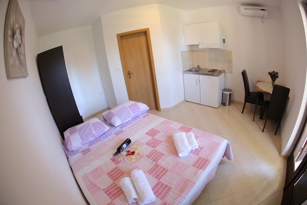 Apartments Vedrana Zadar Værelse billede